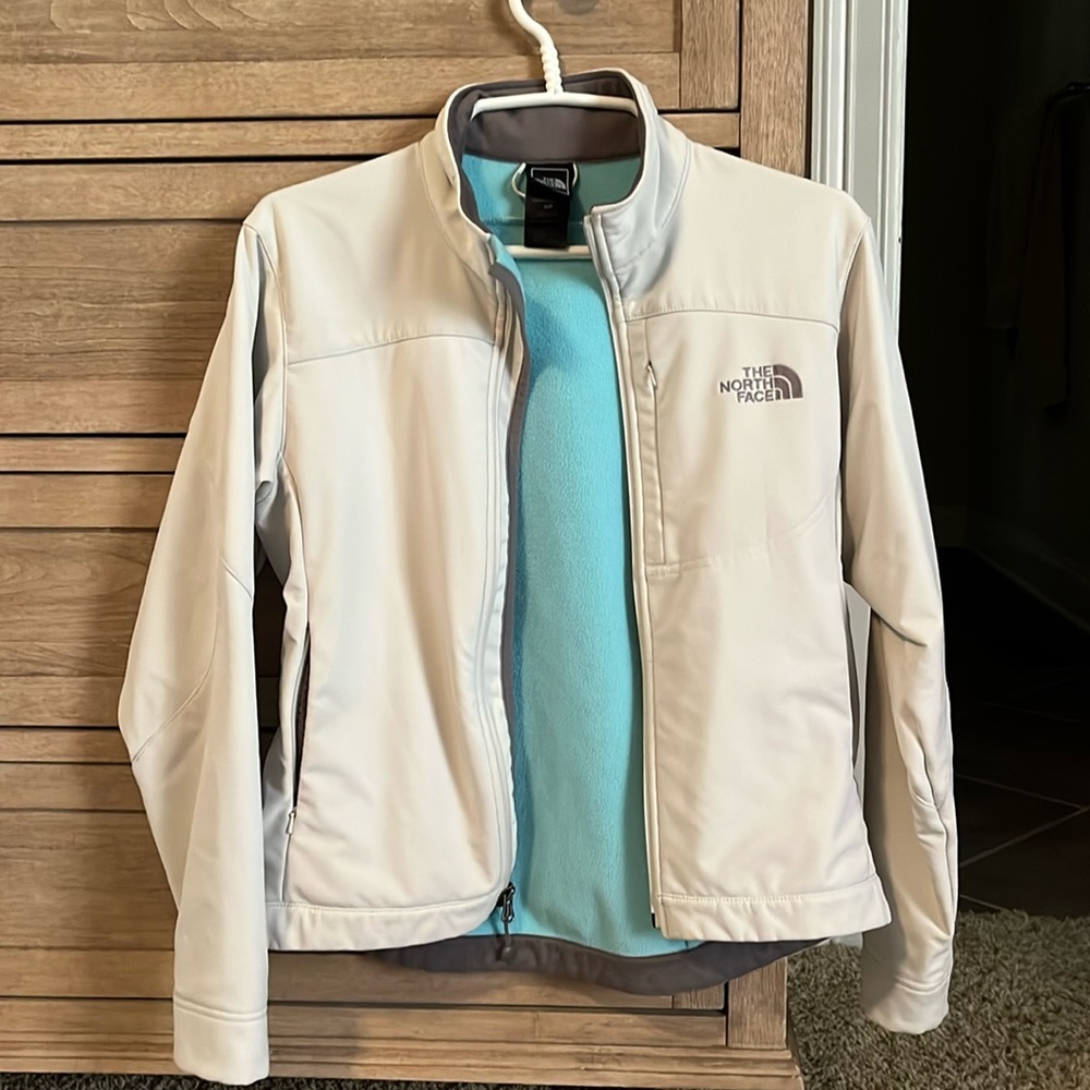The North Face Cream Ski Jacket with Fleece Lining